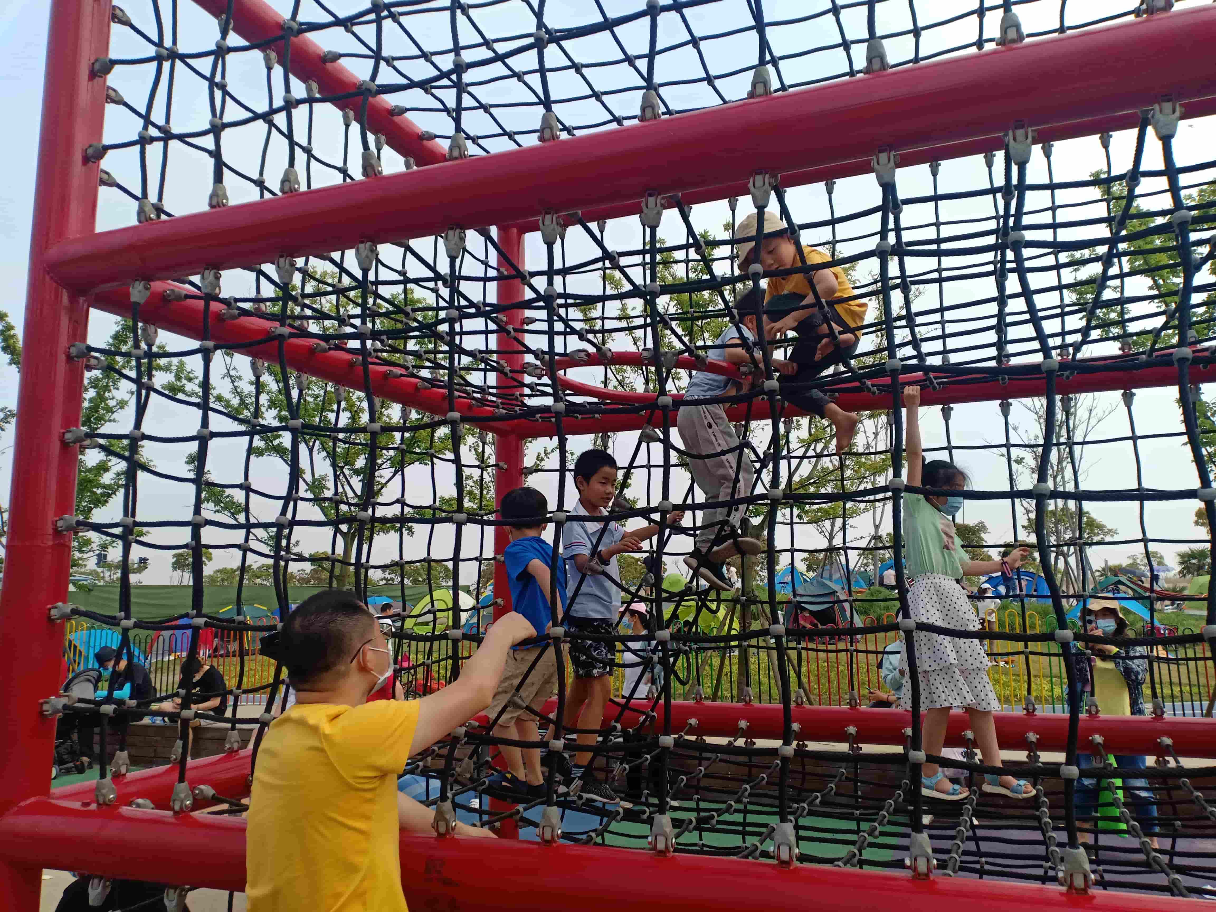 兒童戶外游樂(lè)設(shè)備
